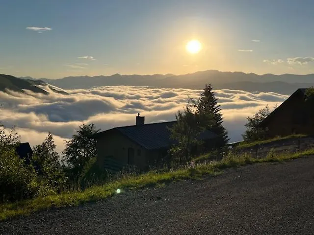 4 Pers Confort 100mdespistes St Lary 4 Etoiles アパート サン・ラリー・スラン